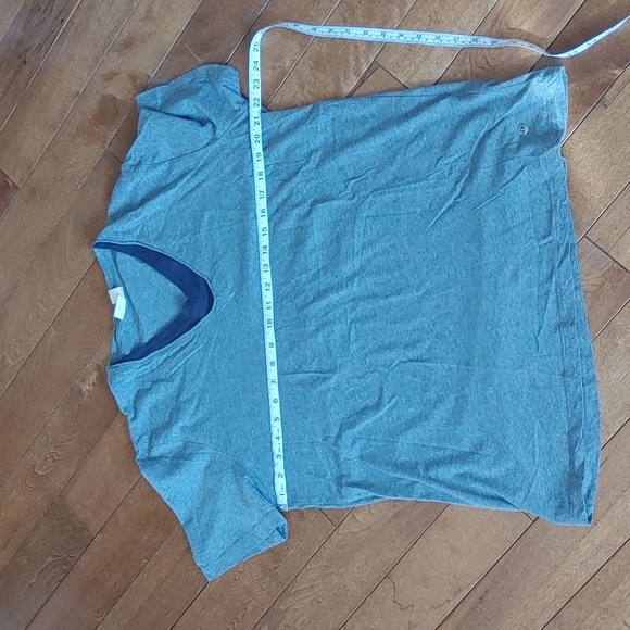 Hugo Boss T-Shirt Large - Picture 7 of 8